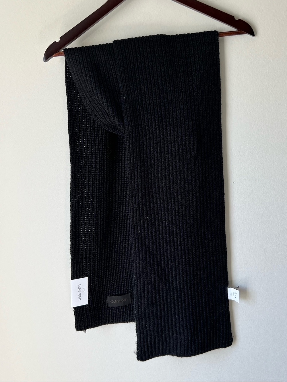 Calvin Klein Men’s Black Ribbed Knit Scarf O/S